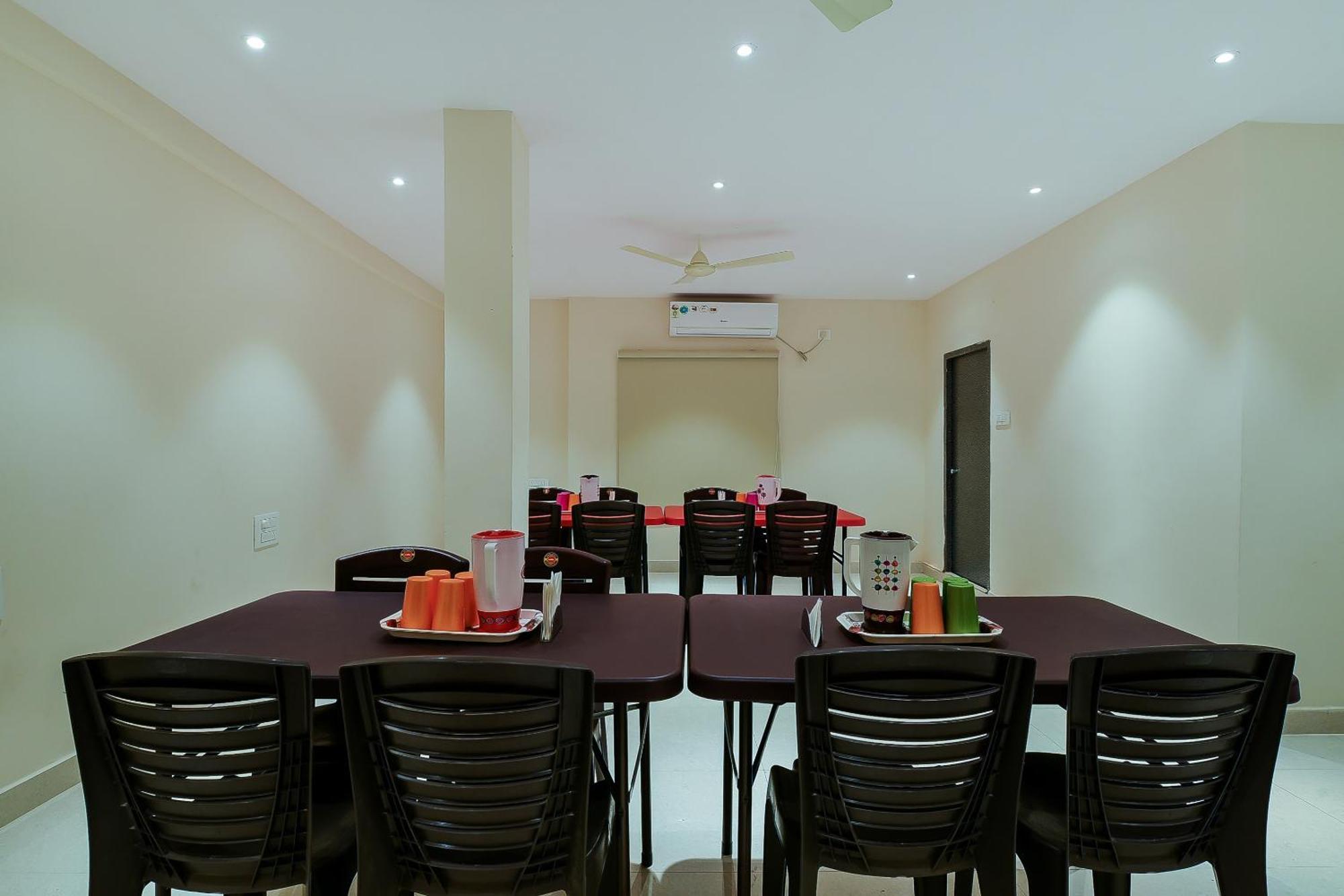 首都o-22922酒店锡达多大酒店 Vijayawāda 外观 照片