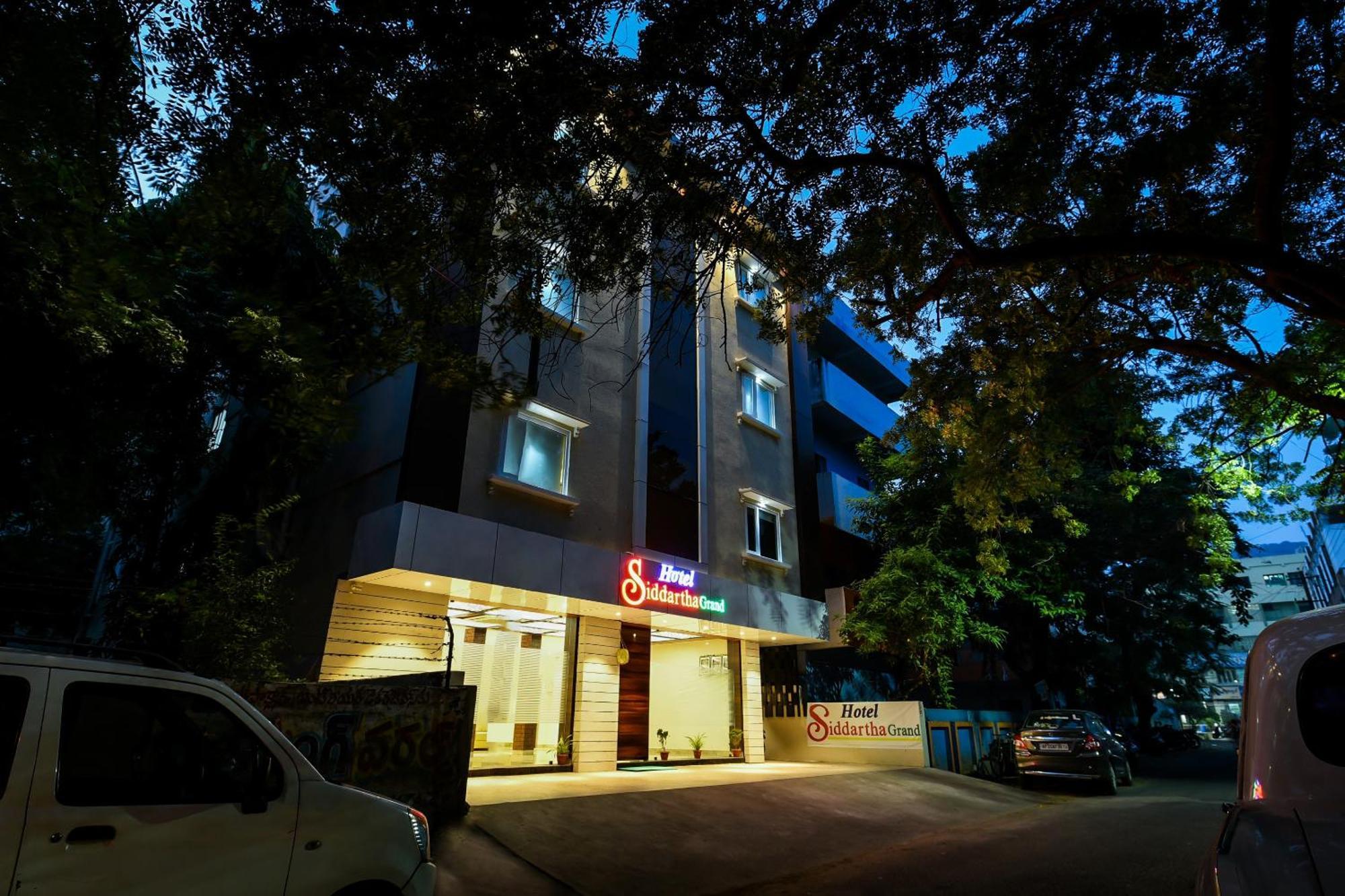 首都o-22922酒店锡达多大酒店 Vijayawāda 外观 照片