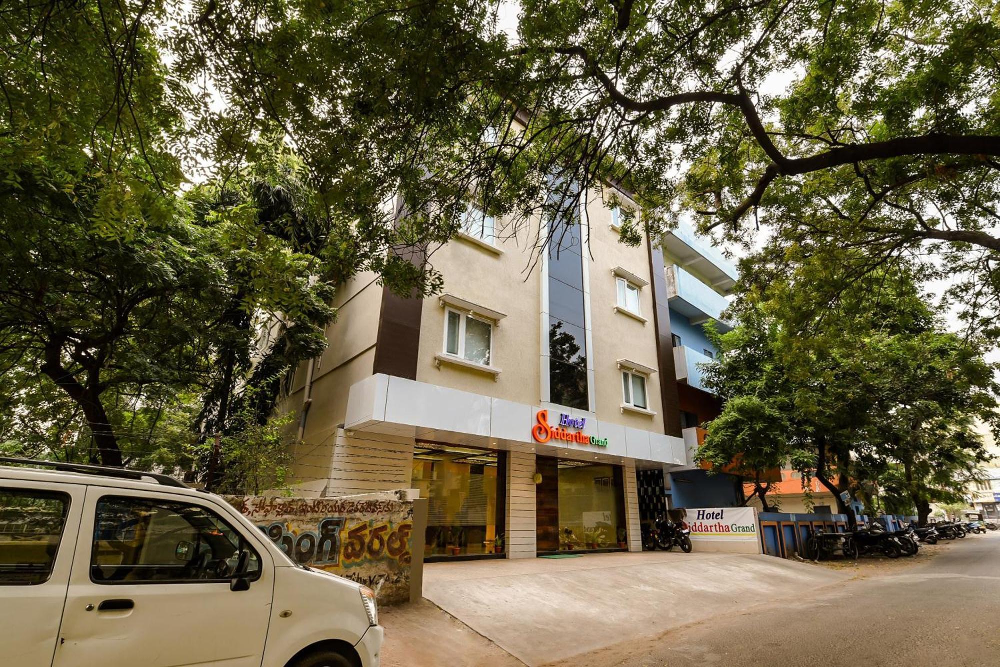 首都o-22922酒店锡达多大酒店 Vijayawāda 外观 照片