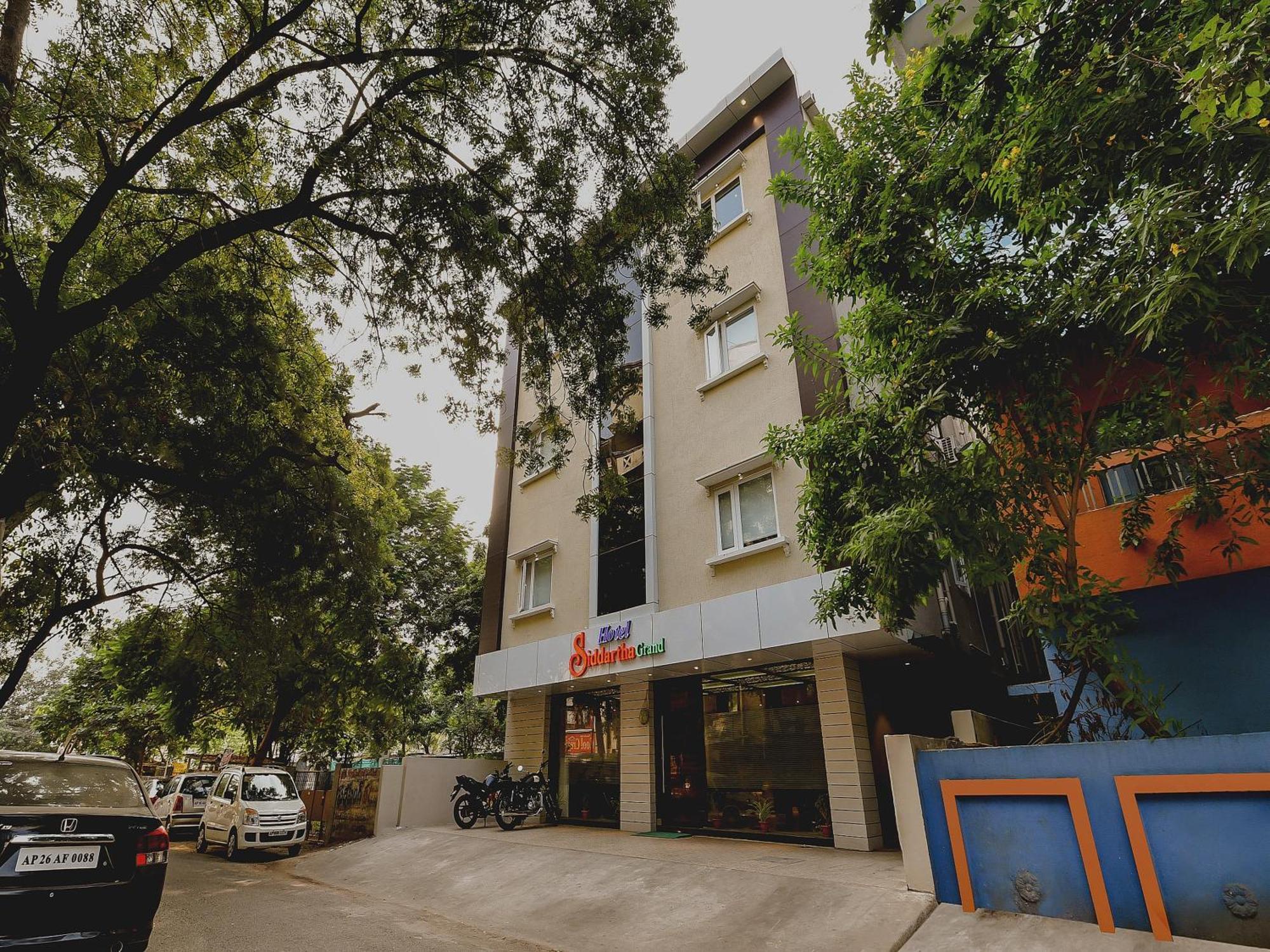 首都o-22922酒店锡达多大酒店 Vijayawāda 外观 照片