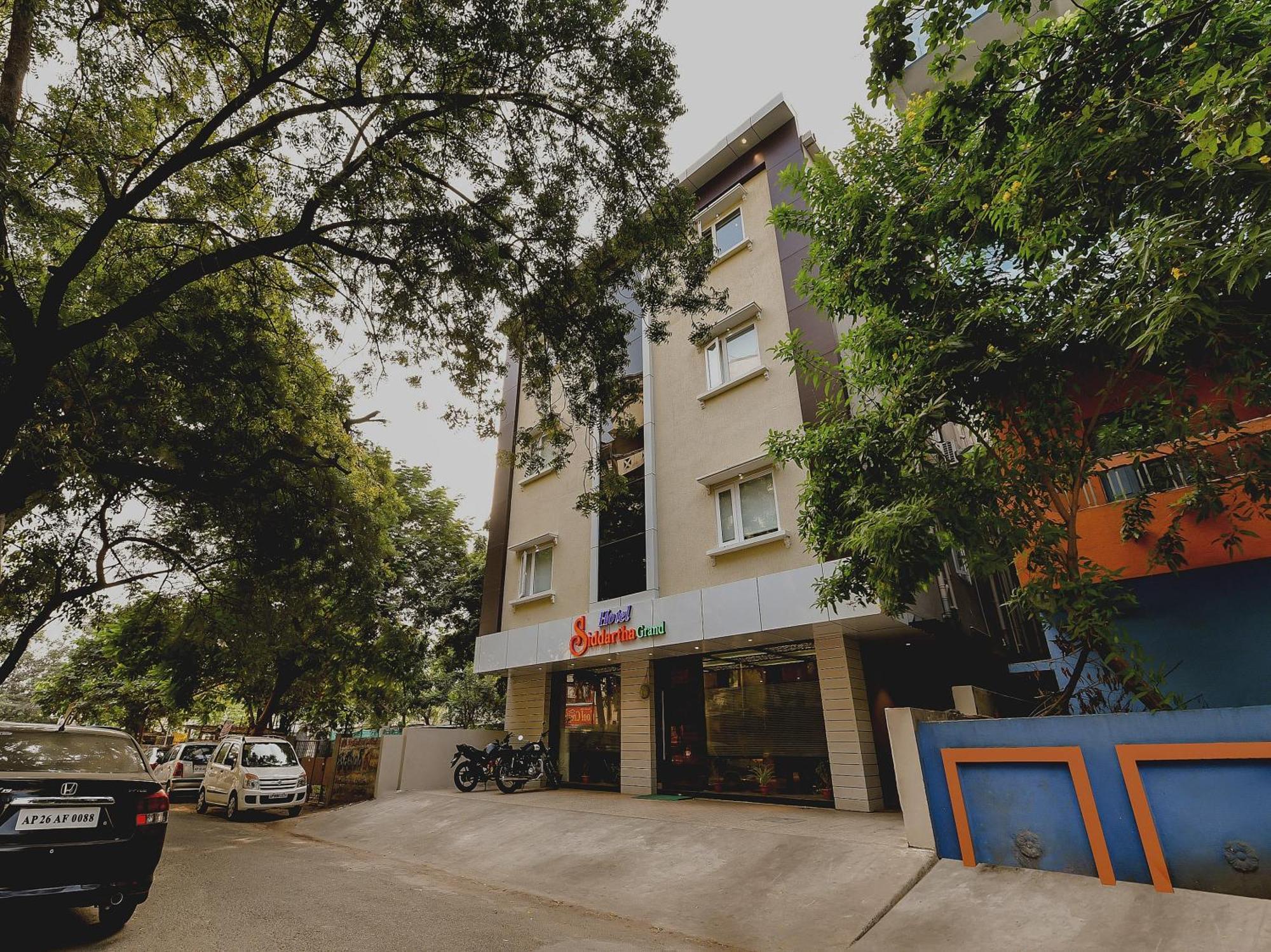 首都o-22922酒店锡达多大酒店 Vijayawāda 外观 照片